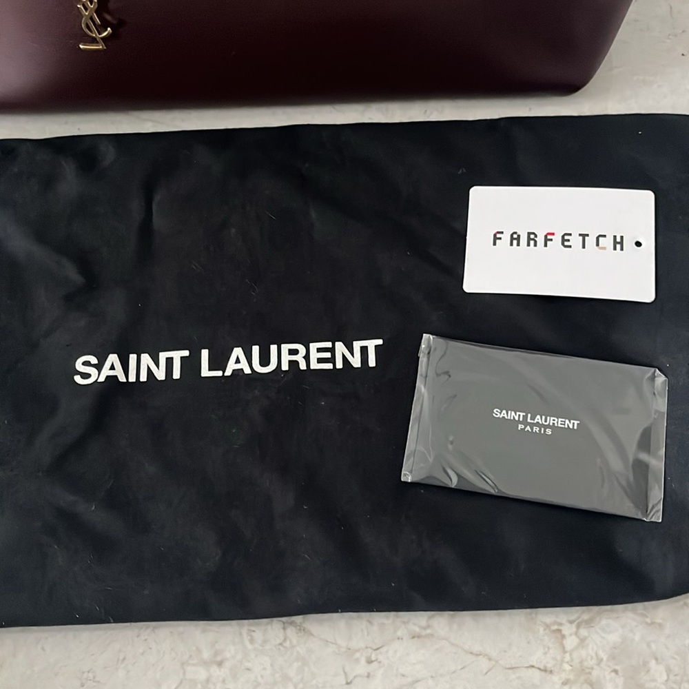 Saint Laurent Burgundy East West Leather Tote Bag - Picture 6 of 16